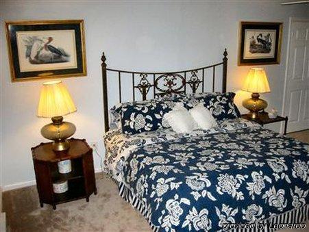 Rock Laurel Bed And Breakfast Candler Номер фото